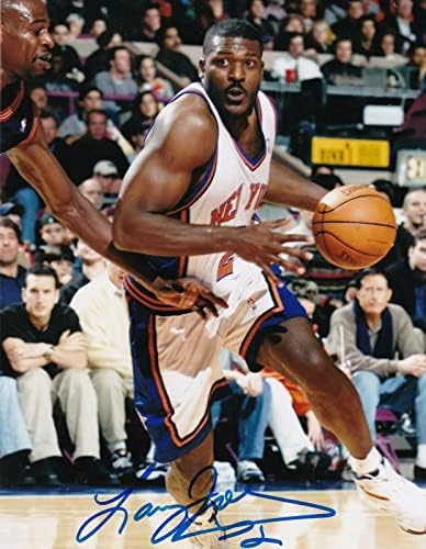 Действие Лари Джонсън Ню Йорк Никс, Подписано 8x10 - Снимки на НБА С автограф
